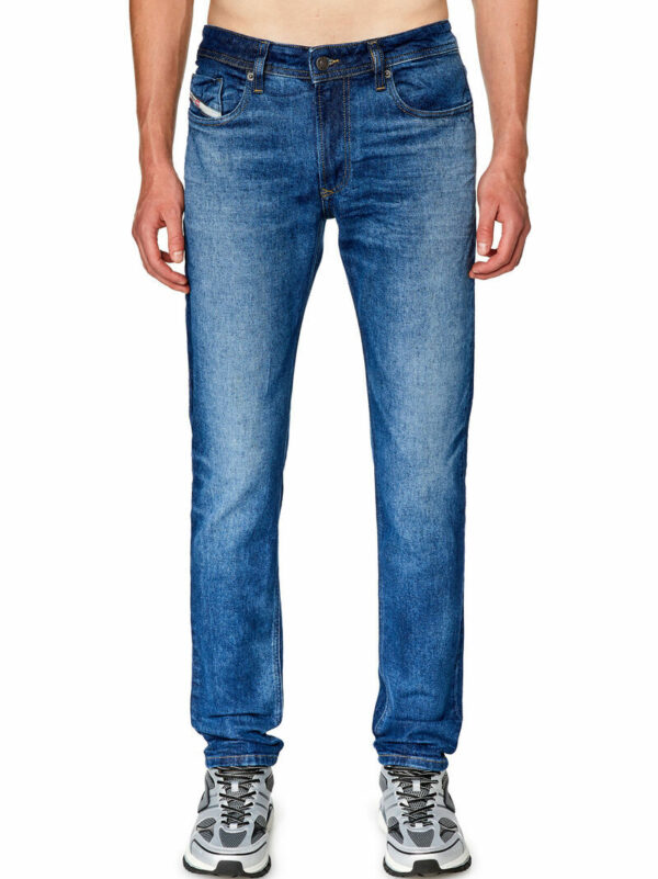 jeans diesel ai 23.24.
mod. sleenker -1979 oenah 0094601466_1jpg jeans diesel ai 23.24. mod. sleenker -1979 oenah