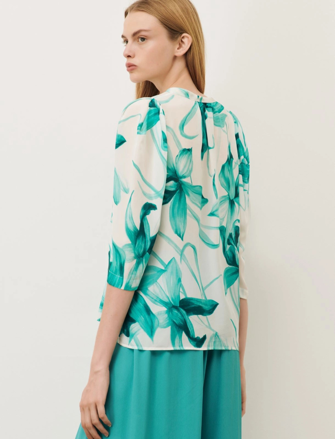 Blusa in crêpe de Chine di seta a fantasia hudson marella pe 24.