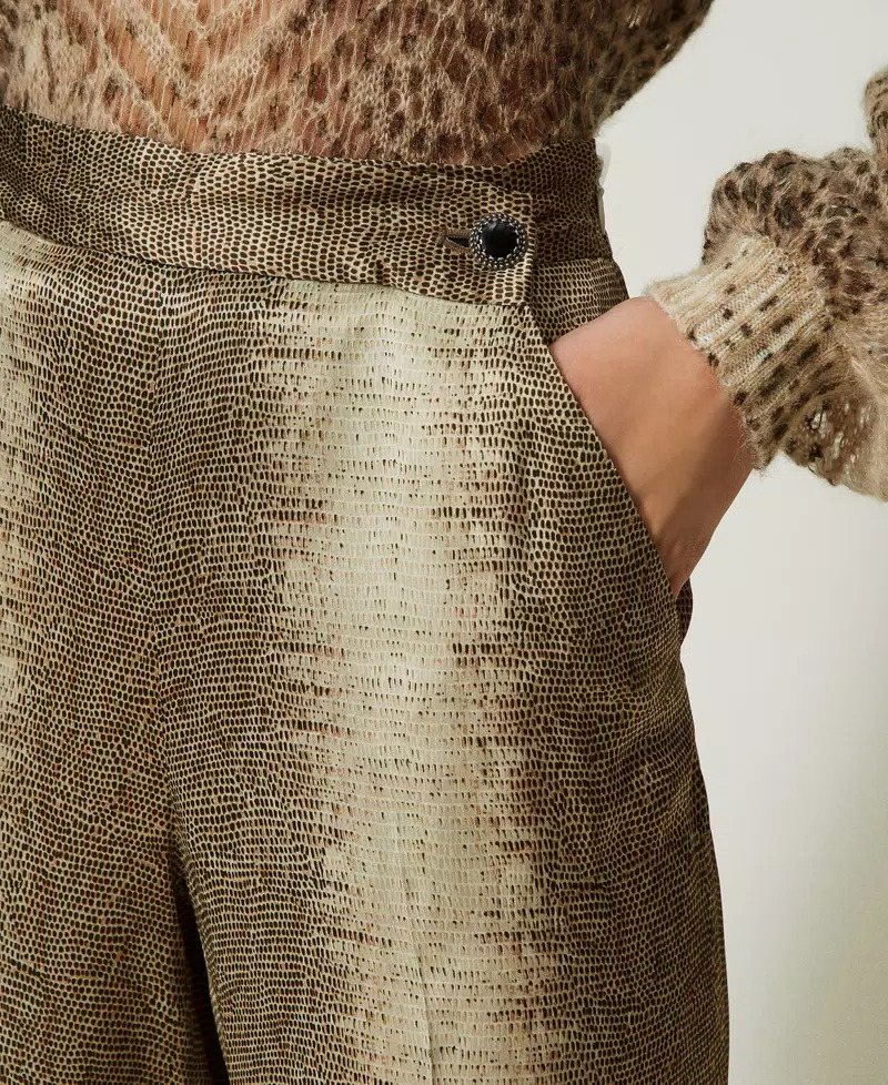 pantalone largo con bottone twin set ai 23.24.
art.232tt2313 - immagine 4