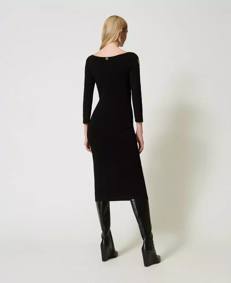 abito in maglia twin set ai 24.25.
art. 242tp3313 - immagine 2