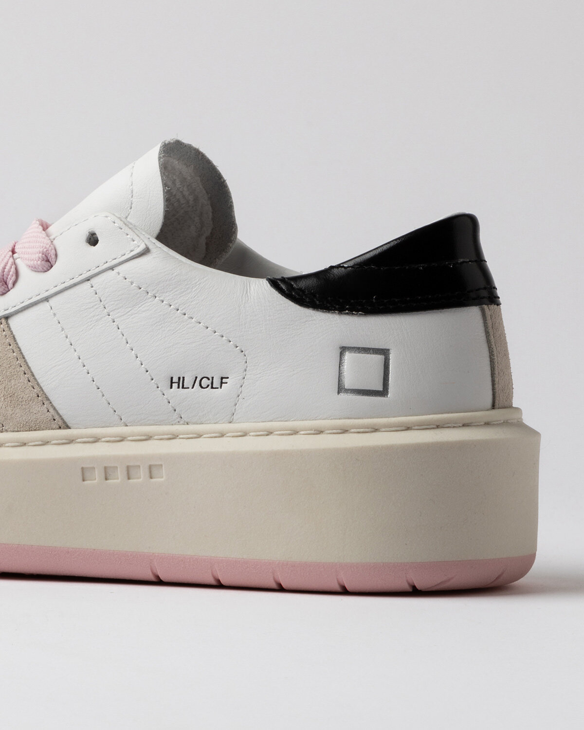 Scarpa d.a.t.e. pe 25. mod. hill low platform calf white- black
art. w421-hp-ca - immagine 3