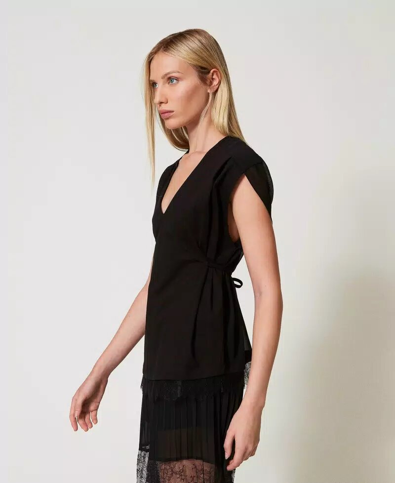 Top con pizzo e pieghe twin set pe25
art. 251tp2781 - immagine 4