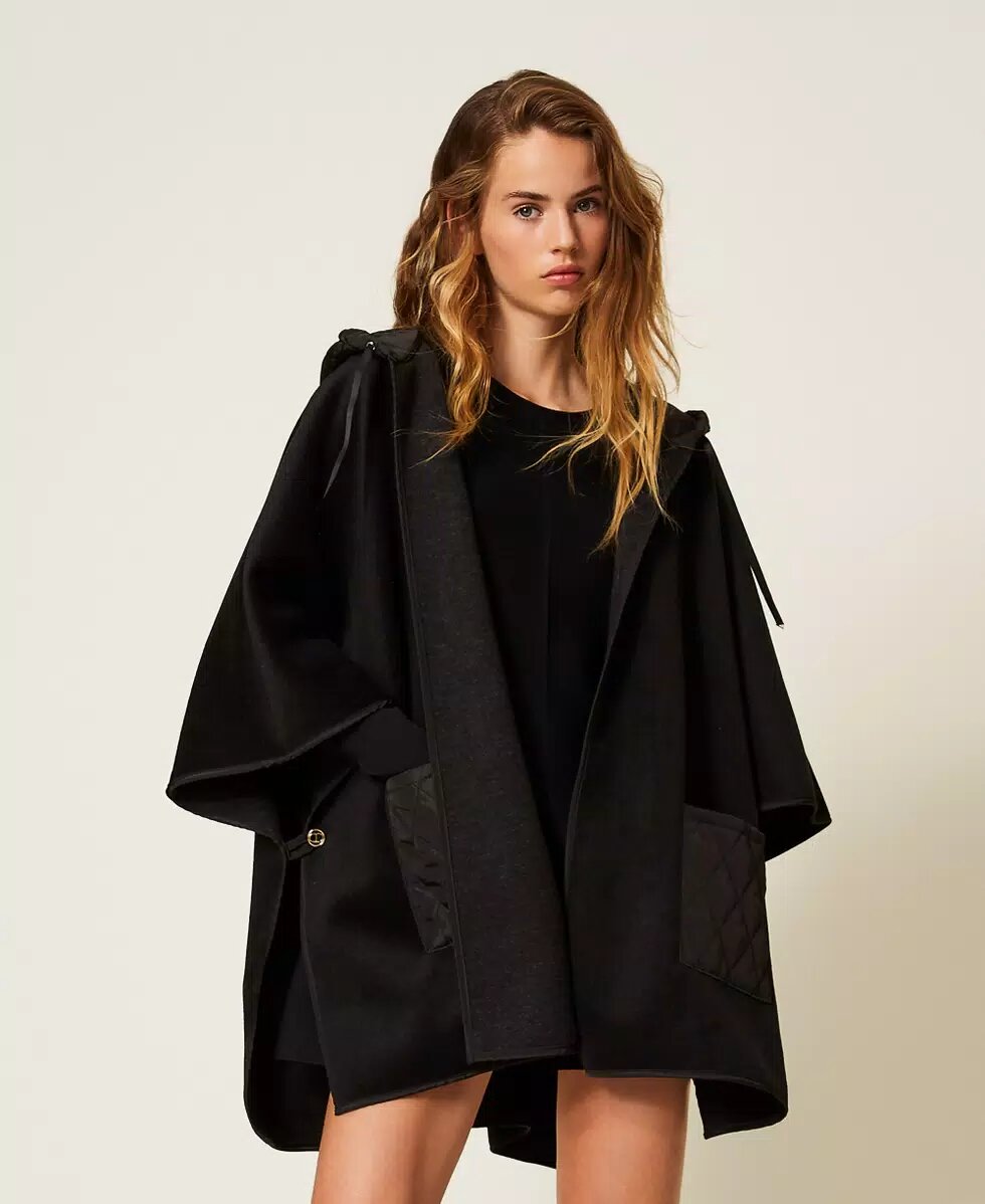 Poncho In Tessuto cappuccio e Tasche Twin Set Sciarpe Donna
252TA4240AI25.26.